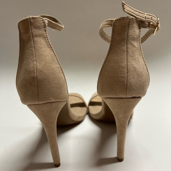 Nude Ankle Strap 4” Heels Suede 5.5 - Picture 4 of 7